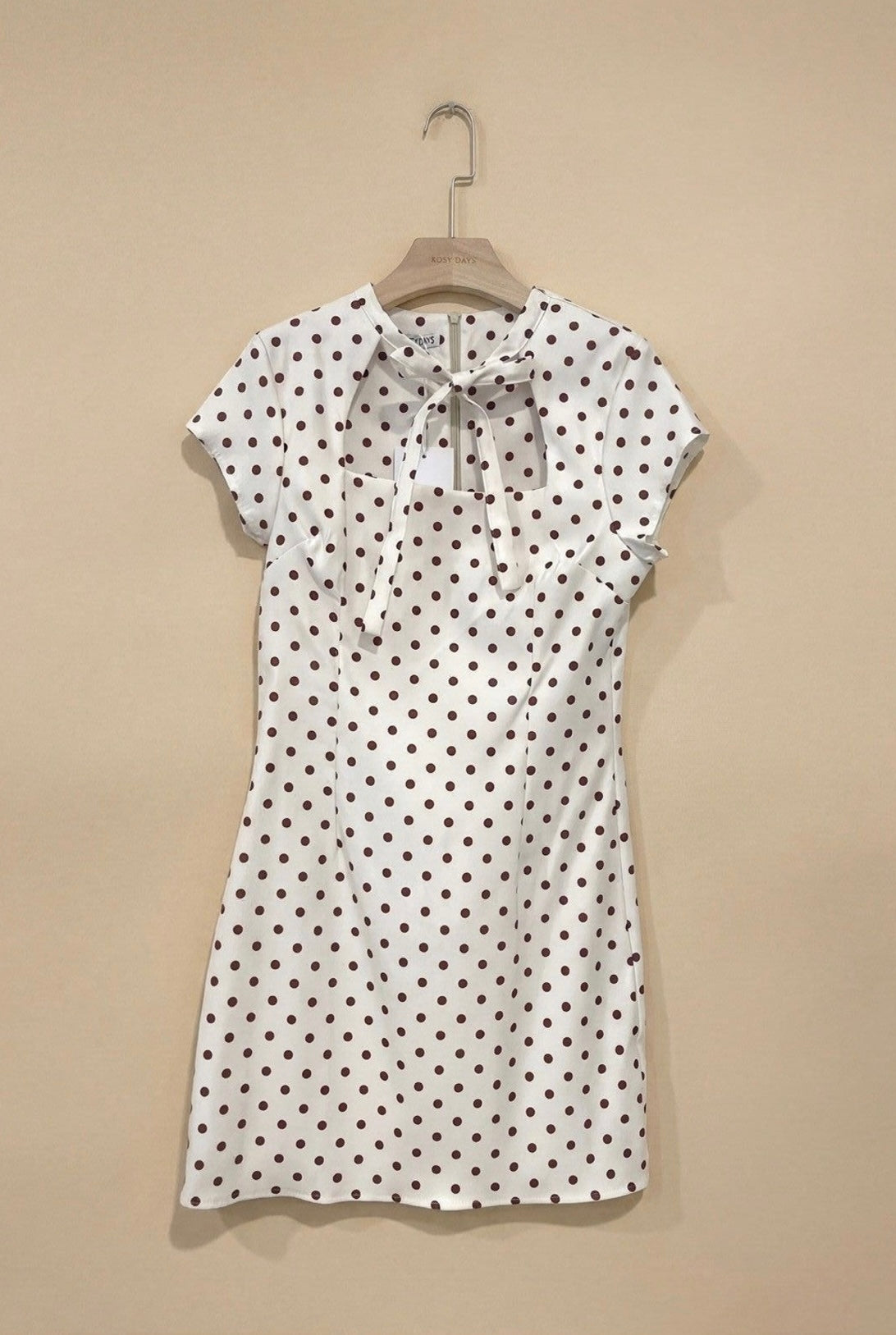Robe à pois - Élégance