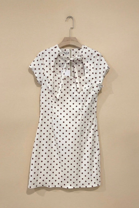 Robe à pois - Élégance
