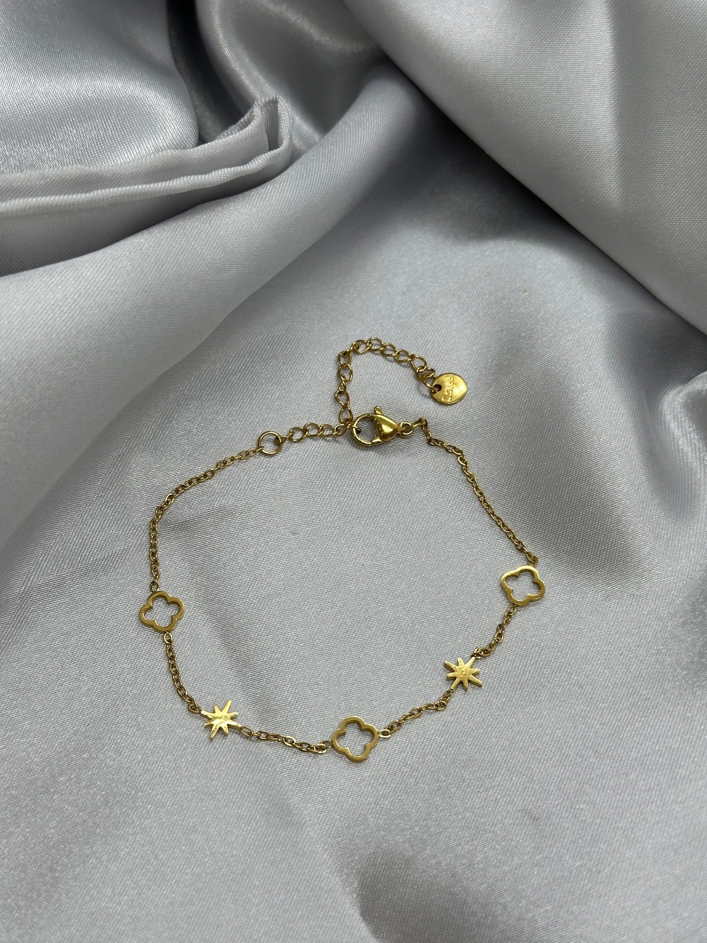 Bracelet doré trèfle & étoile – Acier inoxydable