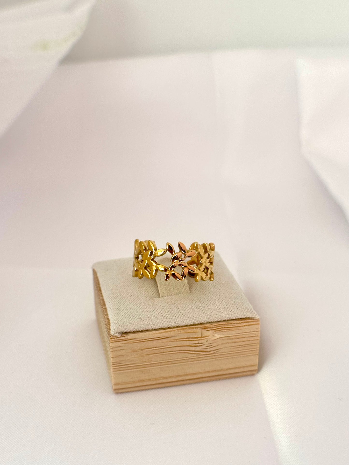 Bague dorée Fleur d’Or