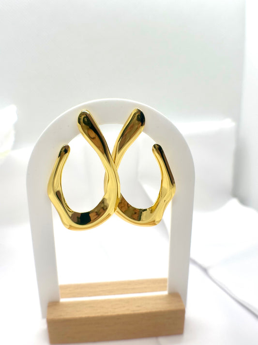 Boucles d’oreilles, forme fluide moderne