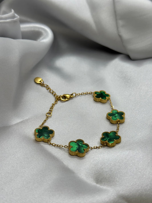 🍀 Bracelet Trèfles Émeraude – Acier Inoxydable Doré
