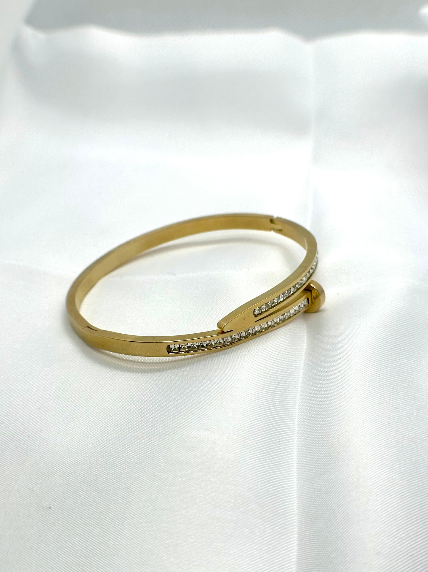 Bracelet clou avec strass