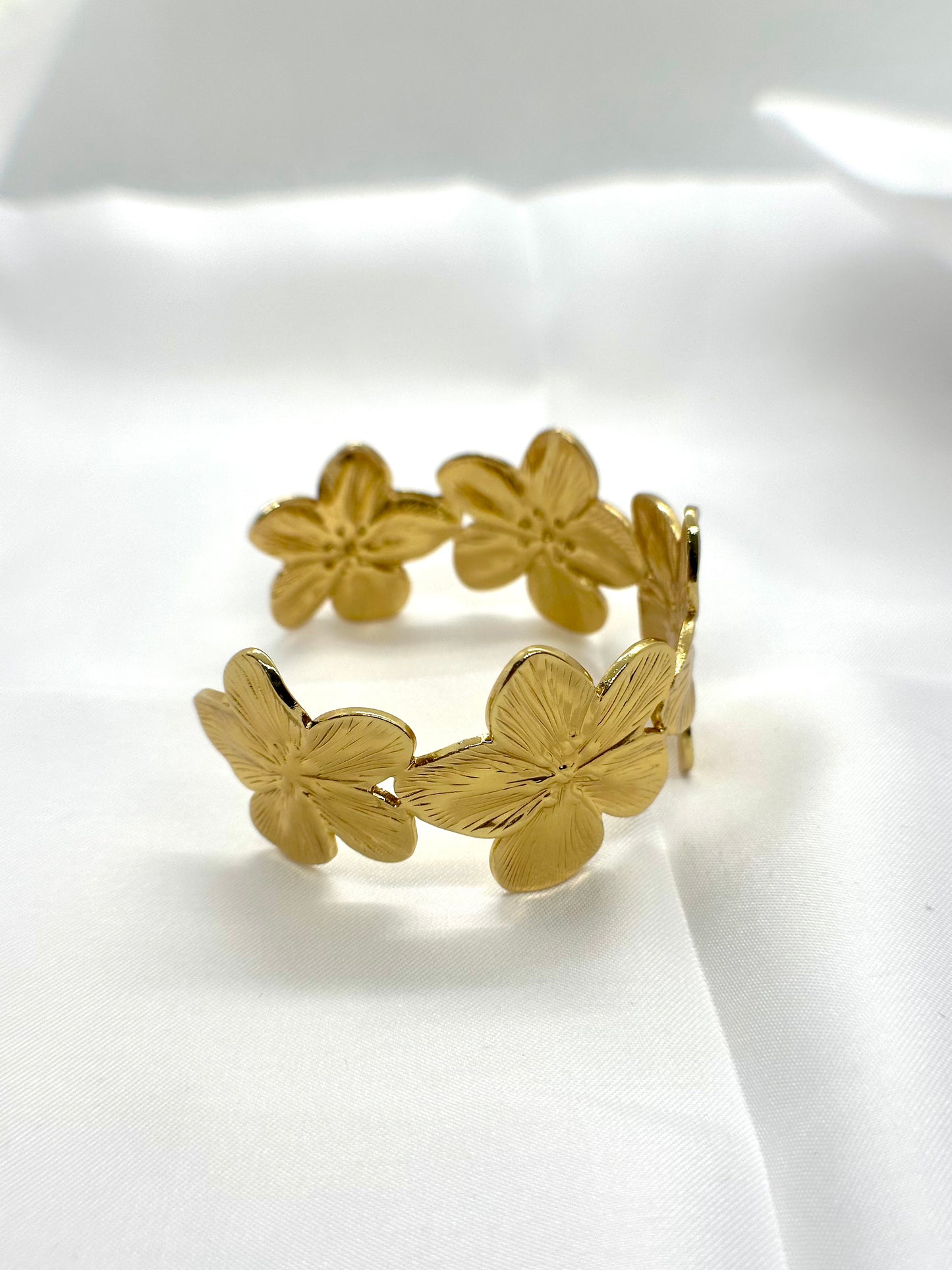 Bracelet fleur dorée