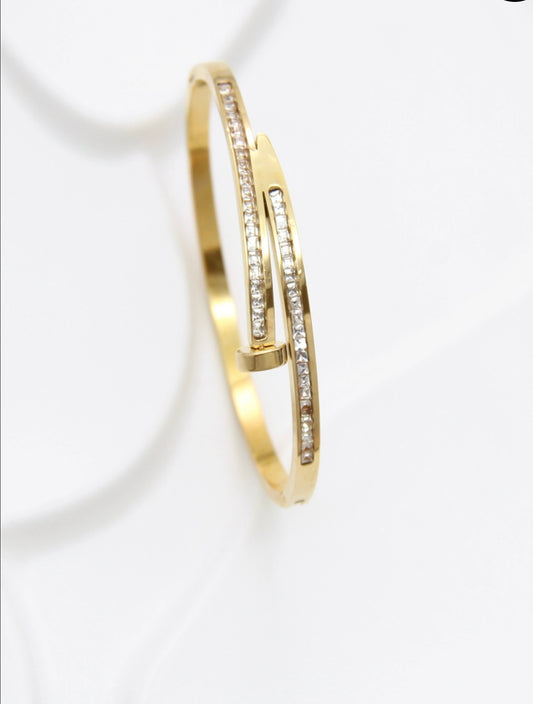✨ Bracelet Clou Strass – Acier inoxydable doré
