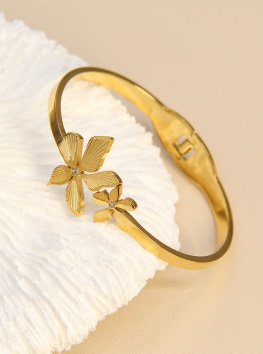 🌸 Bracelet Fleur Doré – Acier Inoxydable