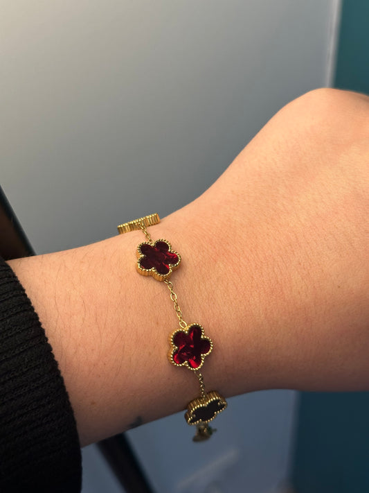 ❤️ Bracelet Trèfles Rouge Rubis – Acier Inoxydable Doré