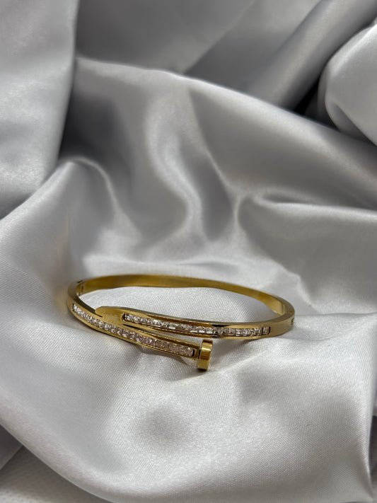 ✨ Bracelet Clou Strass – Acier inoxydable doré