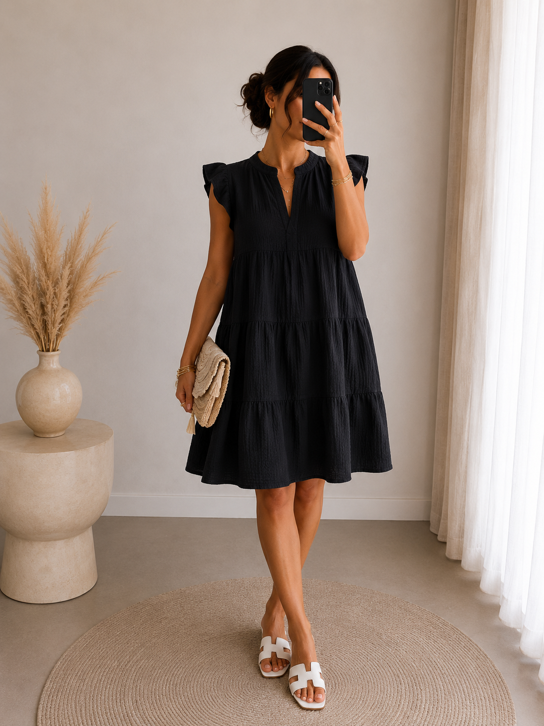Robe gaze de coton noire — intemporelle, chic et ultra confortable.